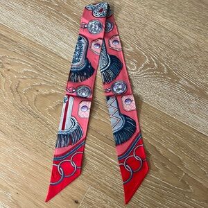 NWT Hermes 100% silk twilly scarf soie epaulettes pink blue white